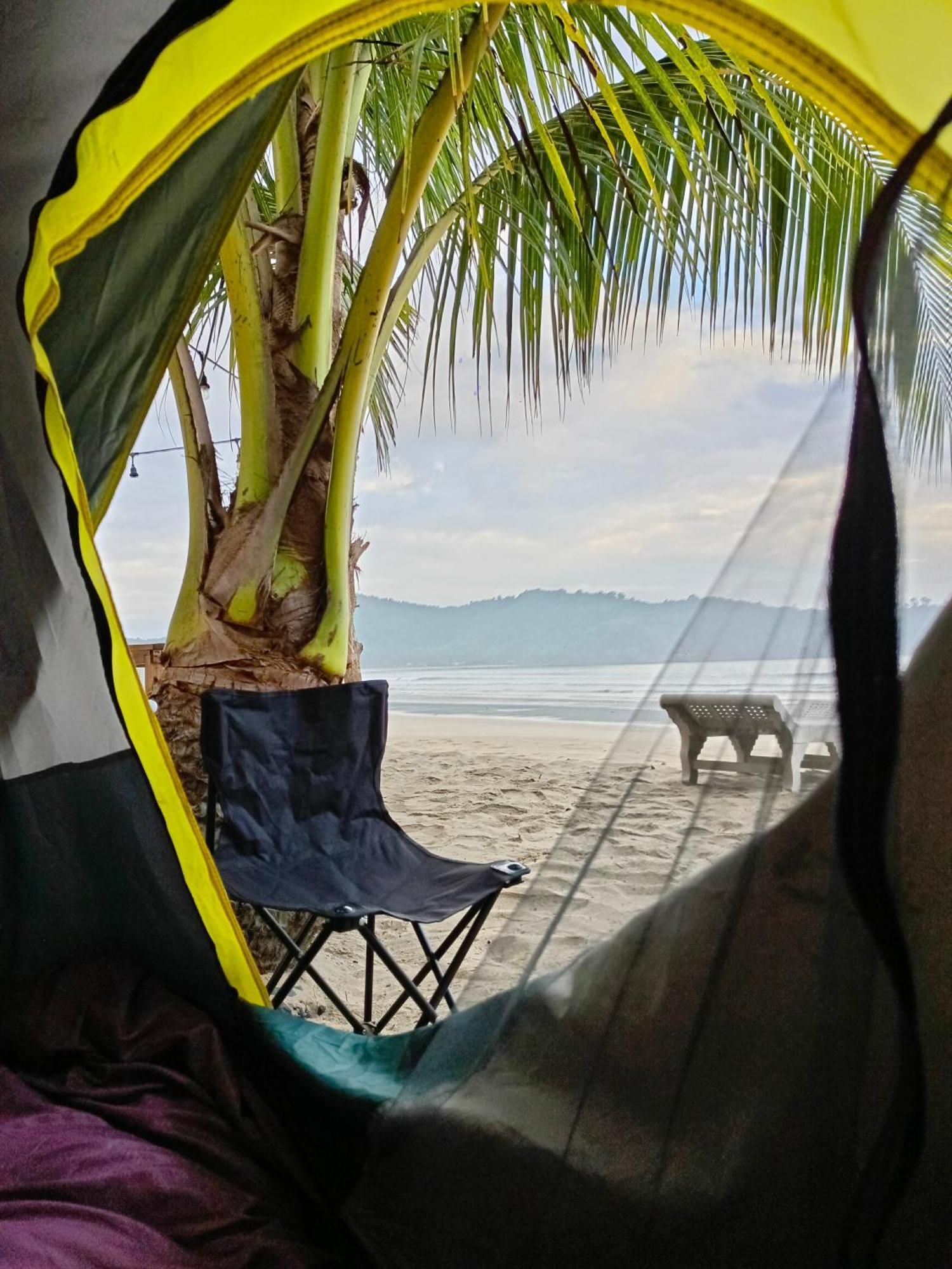 Bucana Beach Camp Эль-Нидо Номер фото